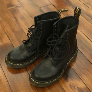 Black dr martens